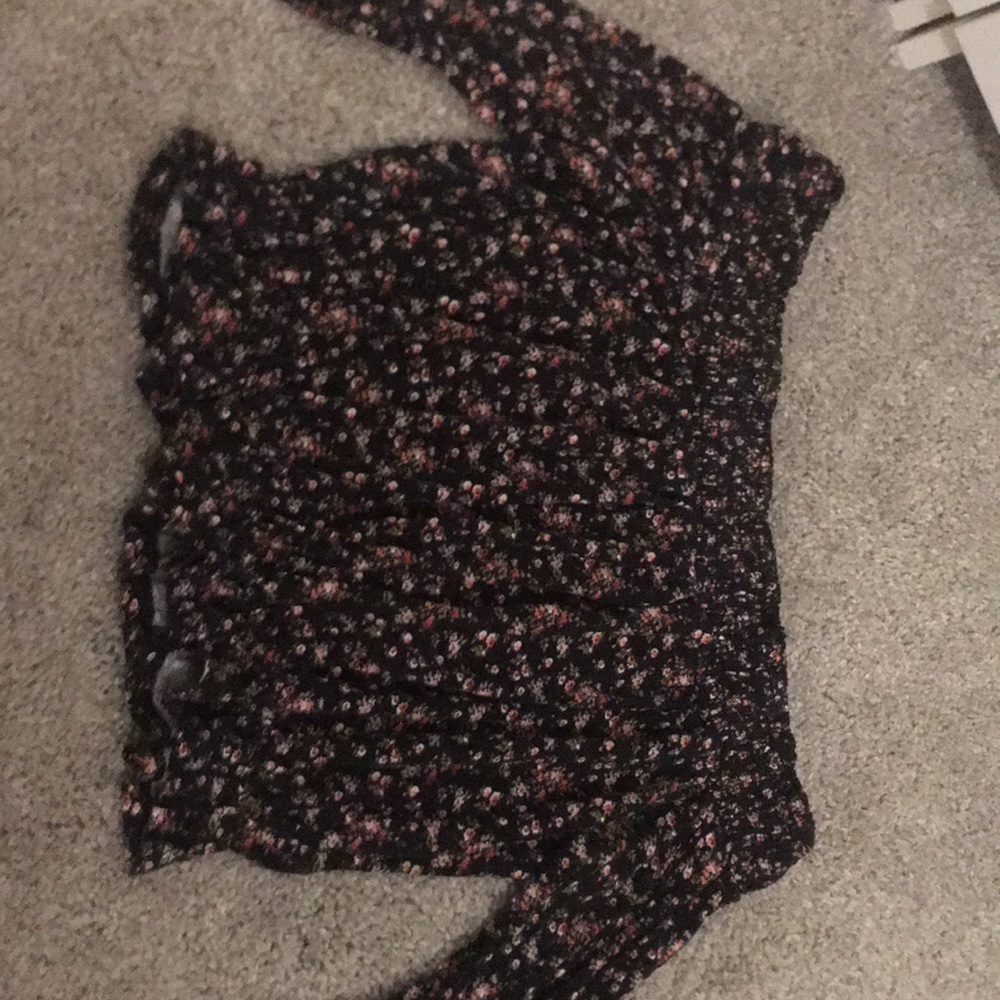 Off the shoulder floral quarter sleeve